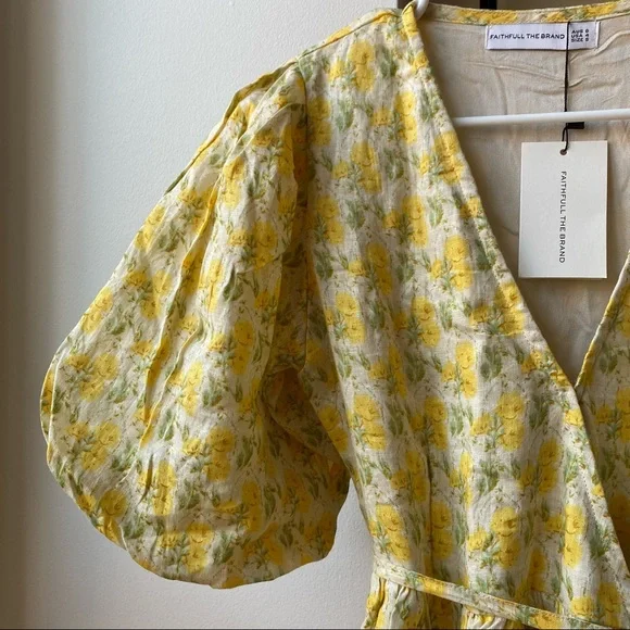 Faithfull the Brand Thulla Floral Print Linen Wrap Midi Dress - Picture 3 of 9